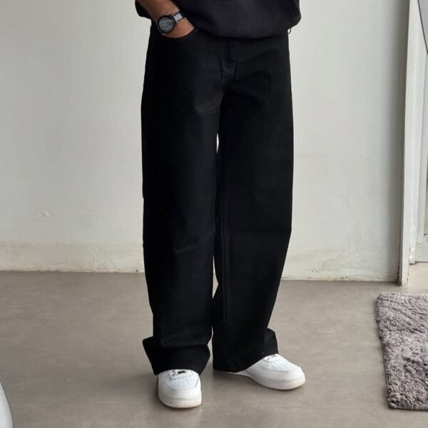 Perfect Black straight fit